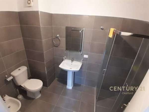 Tirane, jepet me qera apartament 2+1+BLK Kati 10, 83 m² 400 Euro