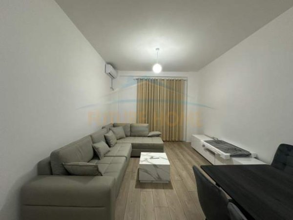 Tirane, jepet me qera apartament 2+1+BLK Kati 9, 102 m² 500 Euro (BULEVARDI MIGJENI)