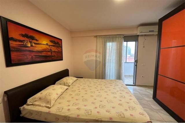 Tirane, jepet me qera apartament 2+1 Kati 4, 137 m² 700 Euro (Myslym Shyri)