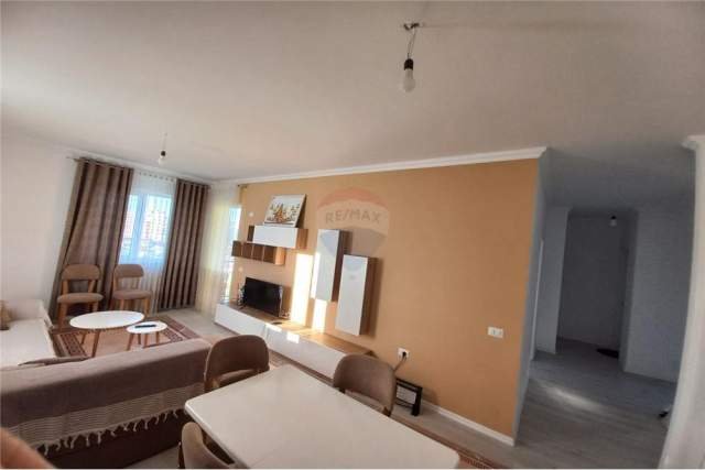 Tirane, jepet me qera apartament 2+1 110 m² 550 Euro (Astir)