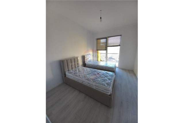 Tirane, jepet me qera apartament 2+1 110 m² 550 Euro (Astir)