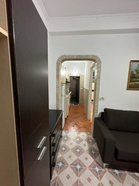 Tirane, jepet me qera apartament 1+1+BLK Kati 1, 60 m² 400 Euro (GJon Mili) +