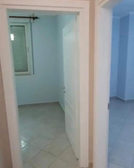 Tirane, jepet me qera apartament 3+1+BLK Kati 4, 120 m² 600 Euro (Rruga Xhon Kenedi te kodra e diellit)