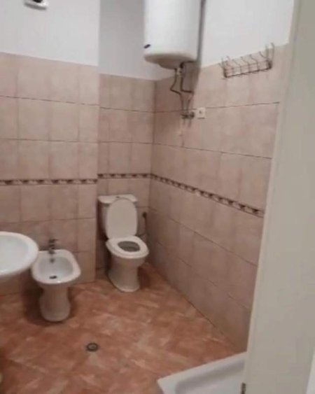 Tirane, jepet me qera apartament 3+1+BLK Kati 4, 120 m² 600 Euro (Rruga Xhon Kenedi te kodra e diellit)