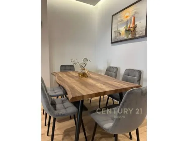 Tirane, shitet apartament 2+1 Kati 3, 120 m² 200.000 Euro (Liqeni i Thatë)