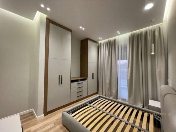 Tirane, jepet me qera apartament 1+1 Kati 8, 57 m² 700 Euro (KOMPLEKSI DELIJORGJI)