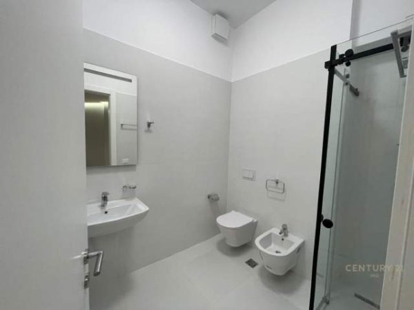 Tirane, jepet me qera apartament 1+1 Kati 8, 57 m² 700 Euro (KOMPLEKSI DELIJORGJI)