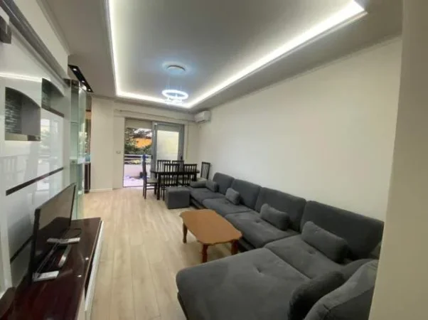 Tirane, jepet me qera apartament 2+1+BLK Kati 2, 110 m² 600 Euro (Hamdi Sina)