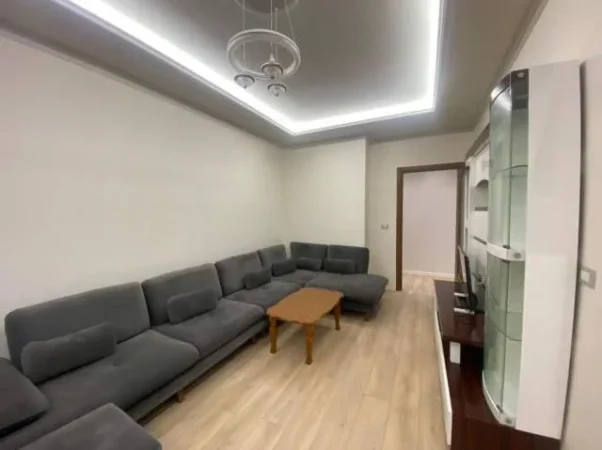 Tirane, jepet me qera apartament 2+1+BLK Kati 2, 110 m² 600 Euro (Hamdi Sina)