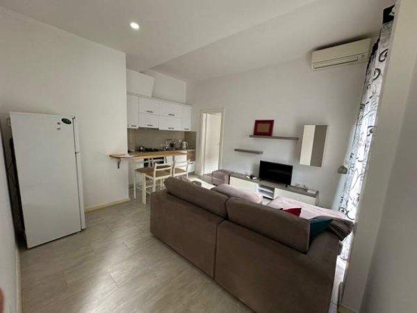 Tirane, jepet me qera apartament 1+1+BLK Kati 2, 70 m² 450 Euro (Selit)