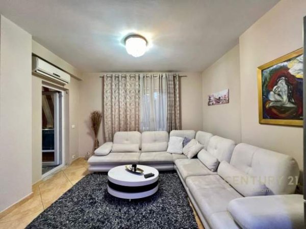 Tirane, jepet me qera apartament 2+1+BLK Kati 4, 100 m² 650 Euro (pranë Kristal Center Tirana,)