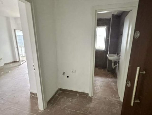 Tirane, shitet apartament 1+1+BLK Kati 2, 60 m² 78.000 Euro Selite)