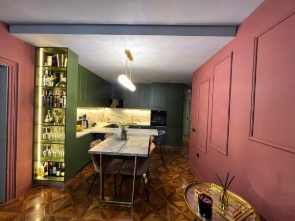 Tirane, jepet me qera apartament 3+1+BLK Kati 5, 130 m² 1.200 Euro (Zogu i Zi)