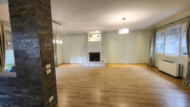 Tirane, jepet me qera Vile 3+1+BLK 200 m² 2.200 Euro (Long Hill Residence)