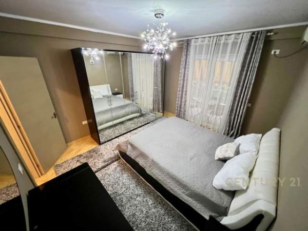 Tirane, jepet me qera apartament 2+1+BLK Kati 4, 100 m² 650 Euro (pranë Kristal Center Tirana,)