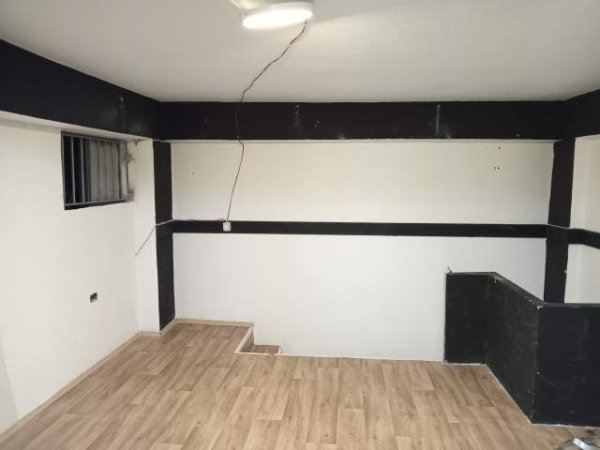 Tirane, jepet me qera ambjent biznesi Kati 0, 40 m² 600 Euro (Mbas Ish Europianit)