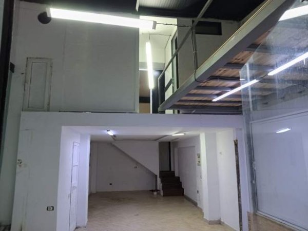 Tirane, jepet me qera ambjent biznesi Kati 0, 40 m² 600 Euro (Mbas Ish Europianit)