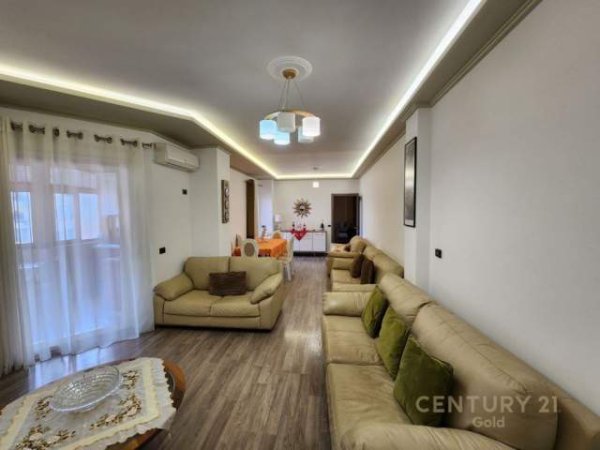 Tirane, shitet apartament 2+1+BLK Kati 5, 251 m² 170.000 Euro