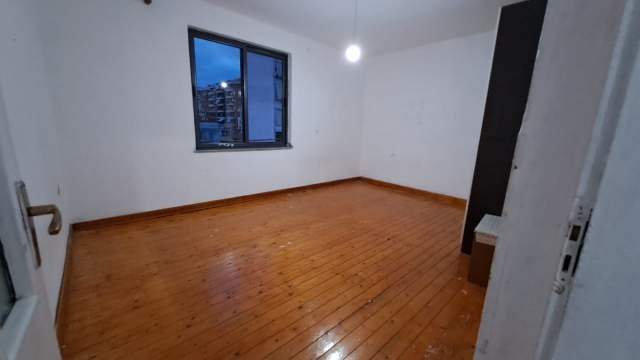 Tirane, shitet apartament 2+1+BLK Kati 5, 78 m² 124.000 Euro (rruga e Kavajes)