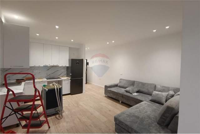 Tirane, jepet me qera apartament 2+1+BLK Kati 3, 600 Euro (Rr.Don Bosko)