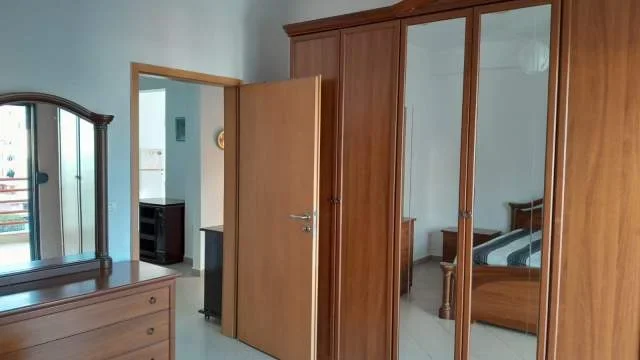 Tirane, Apartament #meQira 2+1 ( Komuna Parisit )