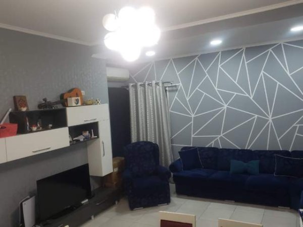 Tirane, shitet apartament 2+1+BLK Kati 2, 109 m² 200.000 Euro (Rruga Ali Demi , Tirana)