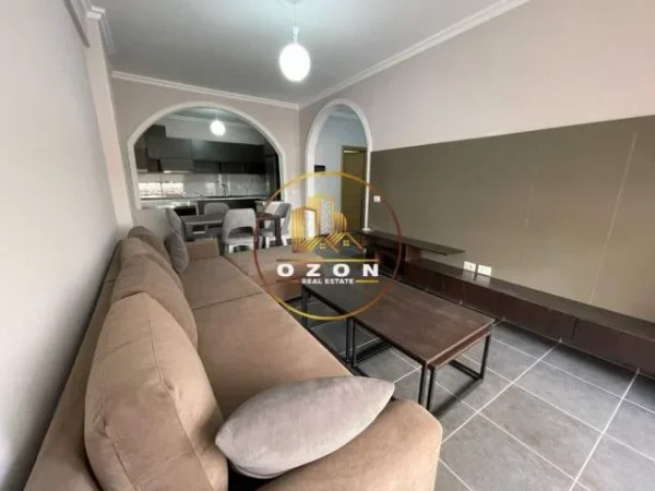 Tirane, jepet me qera apartament 2+1 Kati 2, 90 m² 40.000 Leke (Astir)