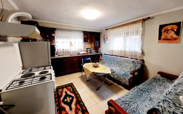 Korce, shitet Vile 2 Katshe Kati 2, 200 m² 135.000 Euro (Lagjia 13, Korcë)