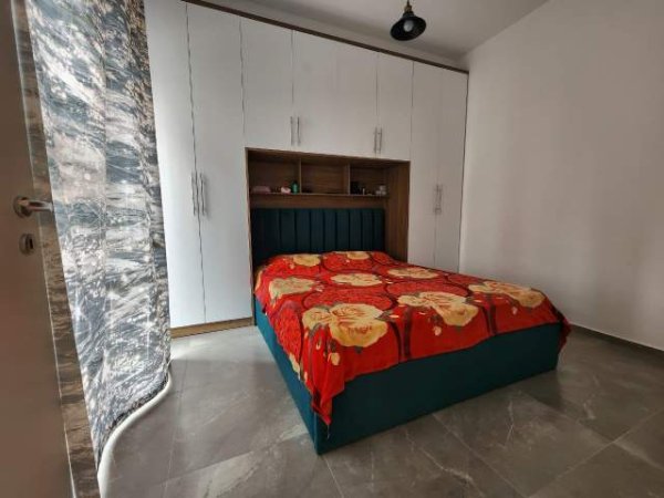 Tirane, jepet me qera apartament 1+1+BLK 71 m² 300 Euro