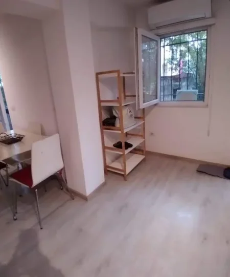 Tirane, jepet me qera apartament 2+1+BLK Kati 1, 120 m² 550 Euro (rruga karl gega)