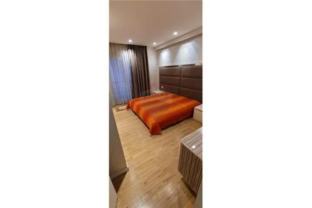 Tirane, jepet me qera apartament 3+1+BLK Kati 4, 104 m² 900  (Rr. Sami Frasheri Bllok)