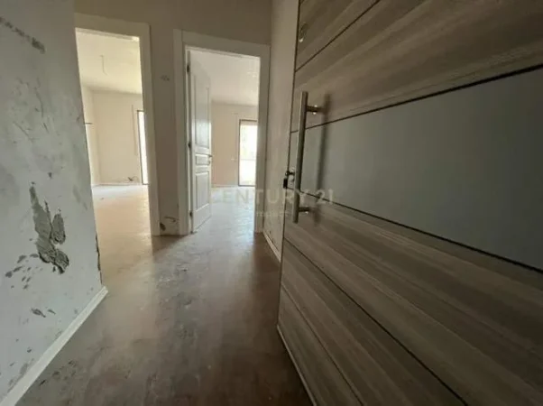 Tirane, jepet me qera apartament 2+1 Kati 1, 126 m² 600 Euro (Rruga Kongresi i Manastirit Tirana, Albania)