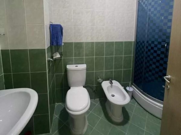 Tirane, shitet apartament 2+1+BLK Kati 4, 84 m² 90.000 Euro (ne Fresk te Minibashkia)