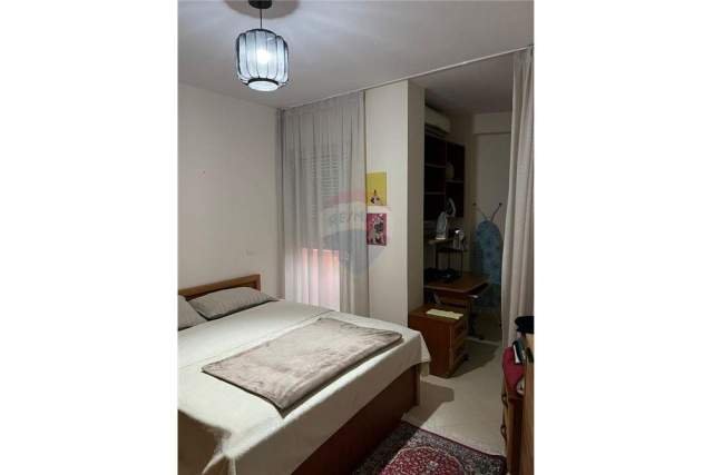 Tirane, jepet me qera apartament 1+1+BLK Kati 3, 60 m² 600 Euro (Tek stadiumi air Albania)