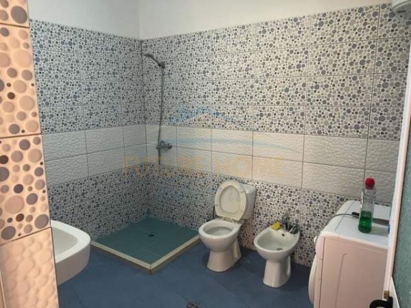 Tirane, jepet me qera apartament 3+1 Kati 1, 137 m² 370 Euro (Ali Demi)