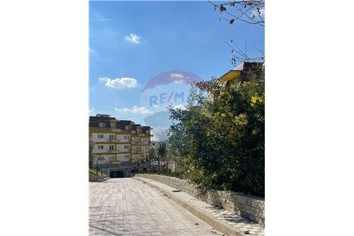 Tirane, shitet apartament 2+1+A+BLK Kati 2, 75 m² 1.500 Euro/m2 (Lakeland Residence)