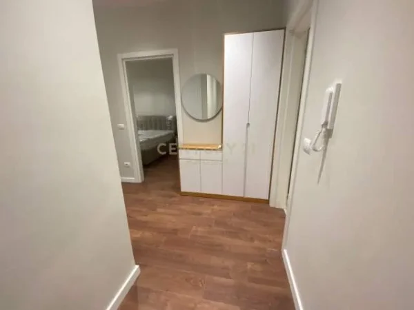 Tirane, jepet me qera apartament 83 m² 850 Euro (rruga e kavajes)
