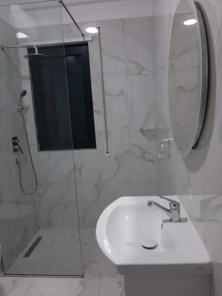 Tirane, jepet me qera apartament Kati 5, 75 m² 450 Euro (Astir)