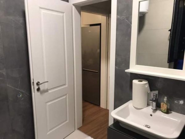 Tirane, ofert apartament 1+1+BLK Kati 7, 75 m² 500 Euro (Rruga e Kavajës)