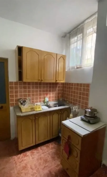 Tirane, jepet me qera apartament Kati 1, 70 m² 400 Euro (Zogu i Zi)