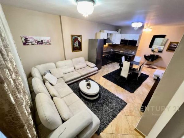 Tirane, jepet me qera apartament 2+1+BLK Kati 4, 100 m² 650 Euro (pranë Kristal Center Tirana,)