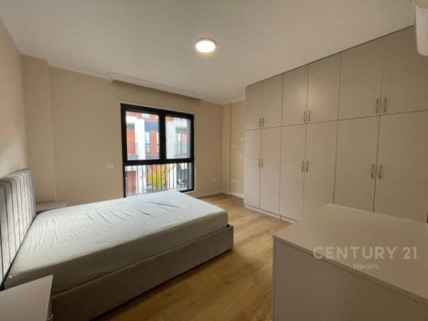 Tirane, jepet me qera apartament 2+1+BLK Kati 2, 120 m² 900 Euro (Liqeni i Thatë)