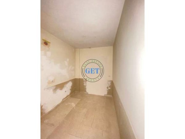 Durres, shitet apartament 2+1+BLK Kati 1, 101 m² 125.000 Euro (Ish Parku Sportiv)