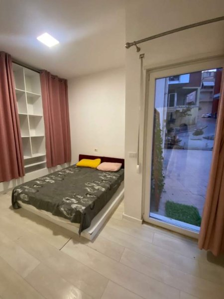 Tirane, shitet apartament  2+2wc ,100 m² 144.000 Euro (Liqeni i Thate)