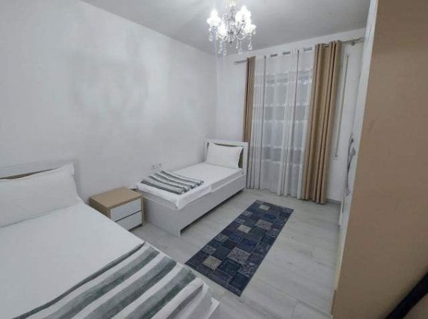 Tirane, shitet apartament Kati 3, 92 m² 140.000 Euro (Rruga Selaudin Zorba, Tirana)