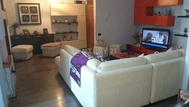 Tirane, shitet apartament 2+1+BLK Kati 8, 109 m² 122.000 Euro (Rruga Xhanfize Keko Tirana, Albania)