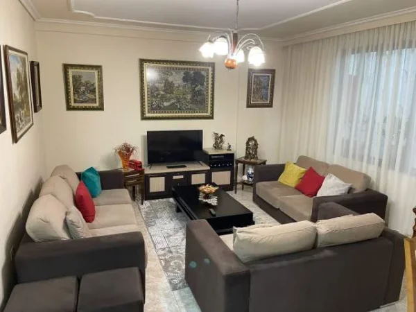 Tirane, shitet apartament Kati 5, 109 m² 155.000 Euro (Rruga e Kavajes)