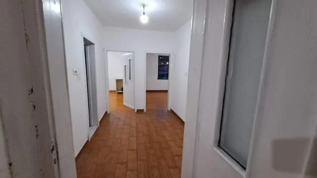 Tirane, shitet apartament 2+1 Kati 5, 78 m² 124.000 Euro (Rruga e Kavajes)