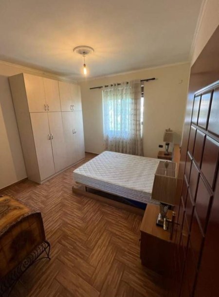 Tirane, jepet me qera Vile 3+1+BLK Kati 3, 180 m² 400 Euro (Yzberisht, Kashar)