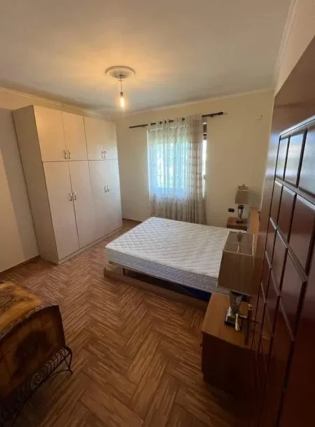 Tirane, jepet me qera Vile 3+1+BLK Kati 3, 180 m² 400 Euro (Yzberisht, Kashar)